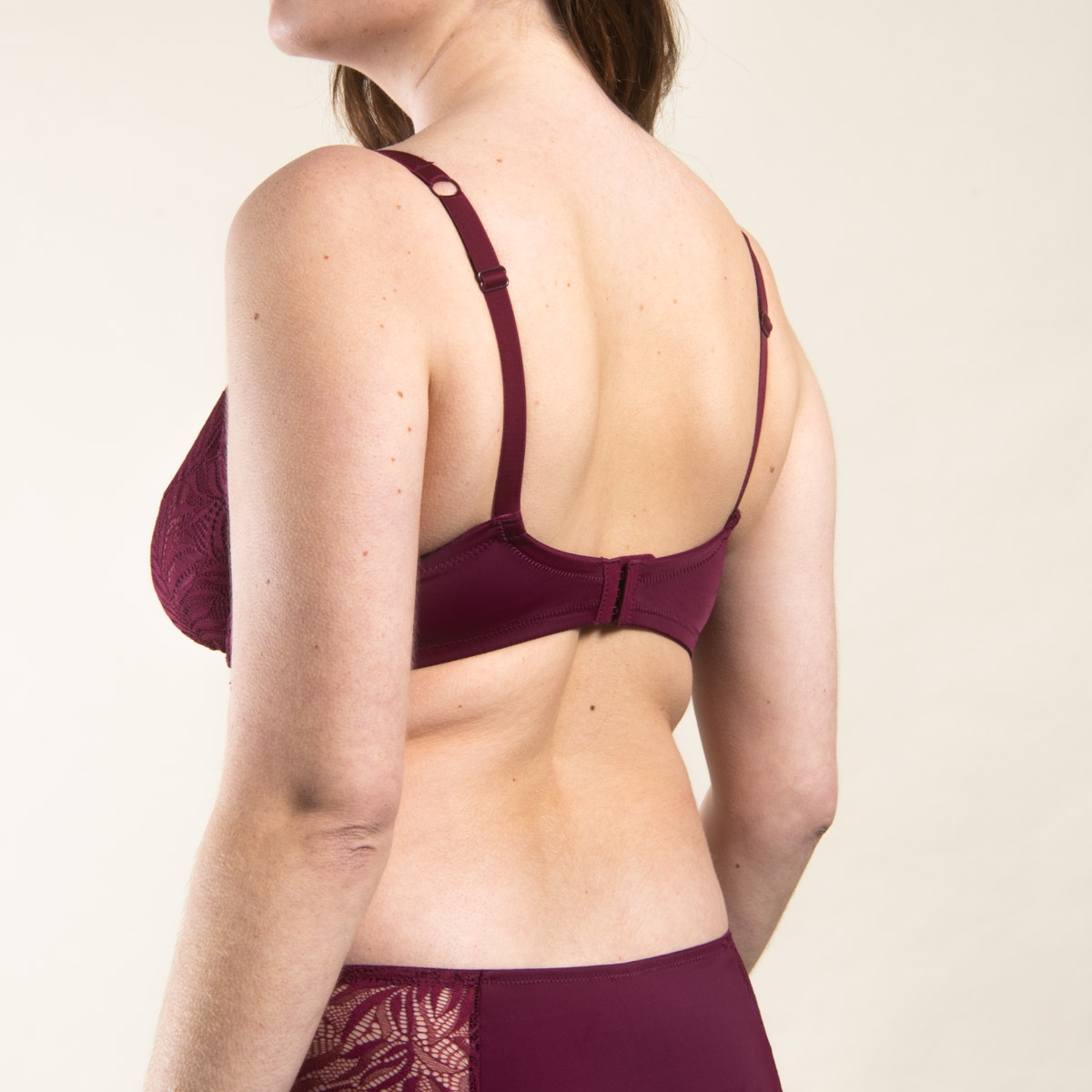 Soutien-gorge MELINE aubergine dos Soutien-gorge MELINE aubergine dos